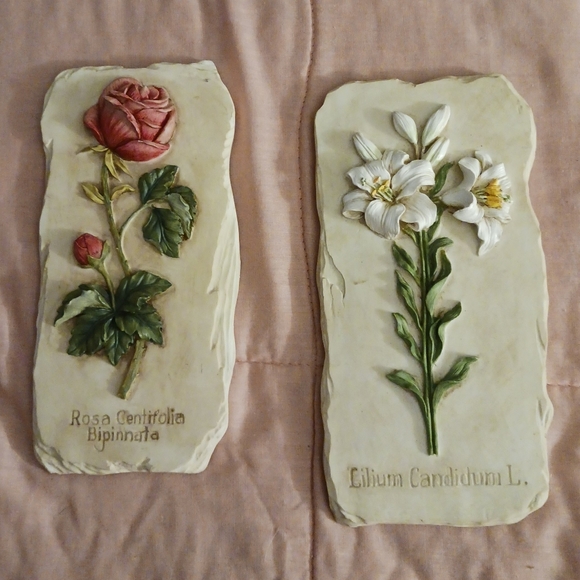 Set of 2 Lily Flower & Rose Decorative Wall Hangings – DECOLINE New York… - Picture 2 of 12